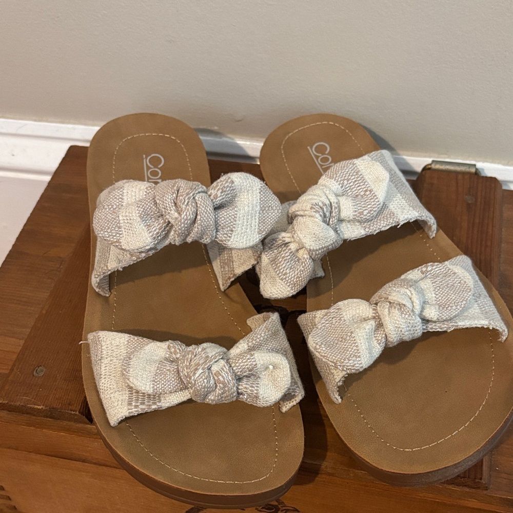 Corkys Tan and Cream Knotted Slide Sandals size 9